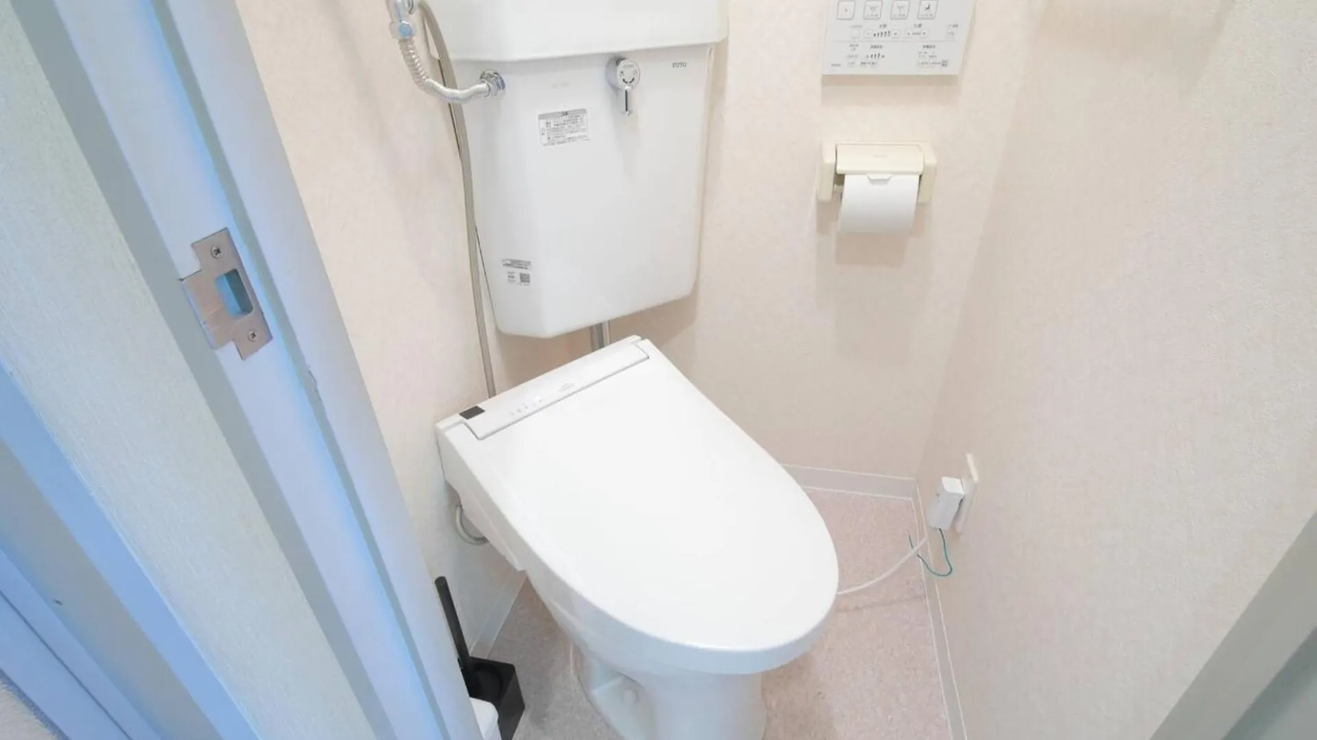 סאפורו City Avenue Asahimachi - Vacation Stay 18047 0*,  יפן